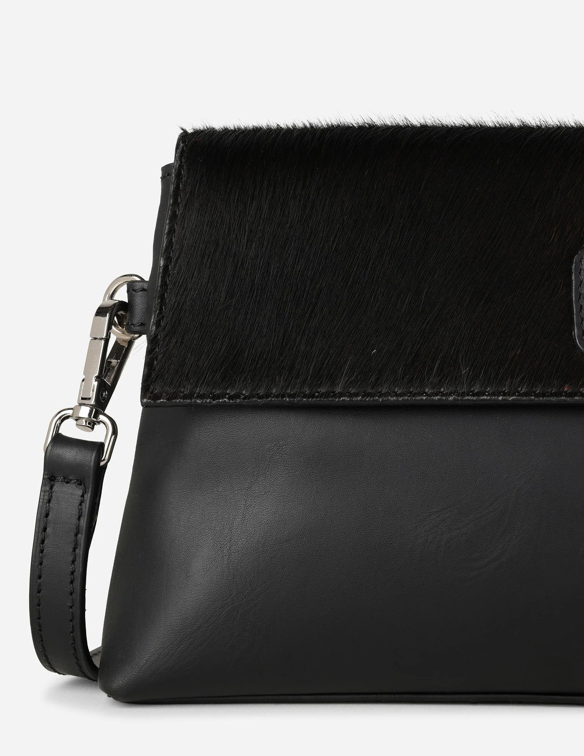 Hyna Riquezana Clutch (Black & White)