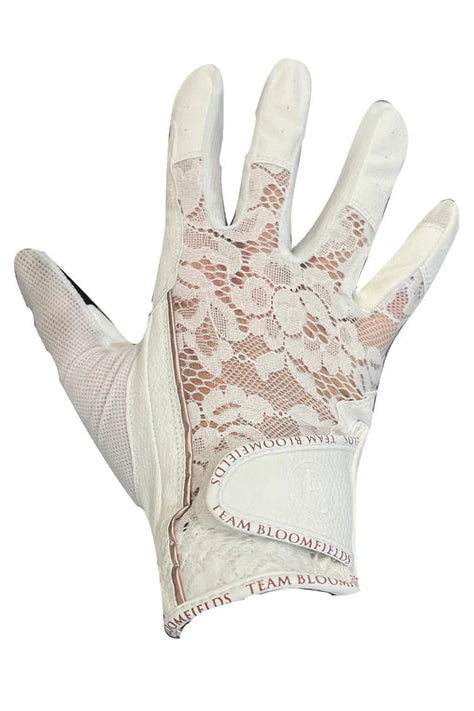 Concours Elegant White & Rose Gold Lace Gloves